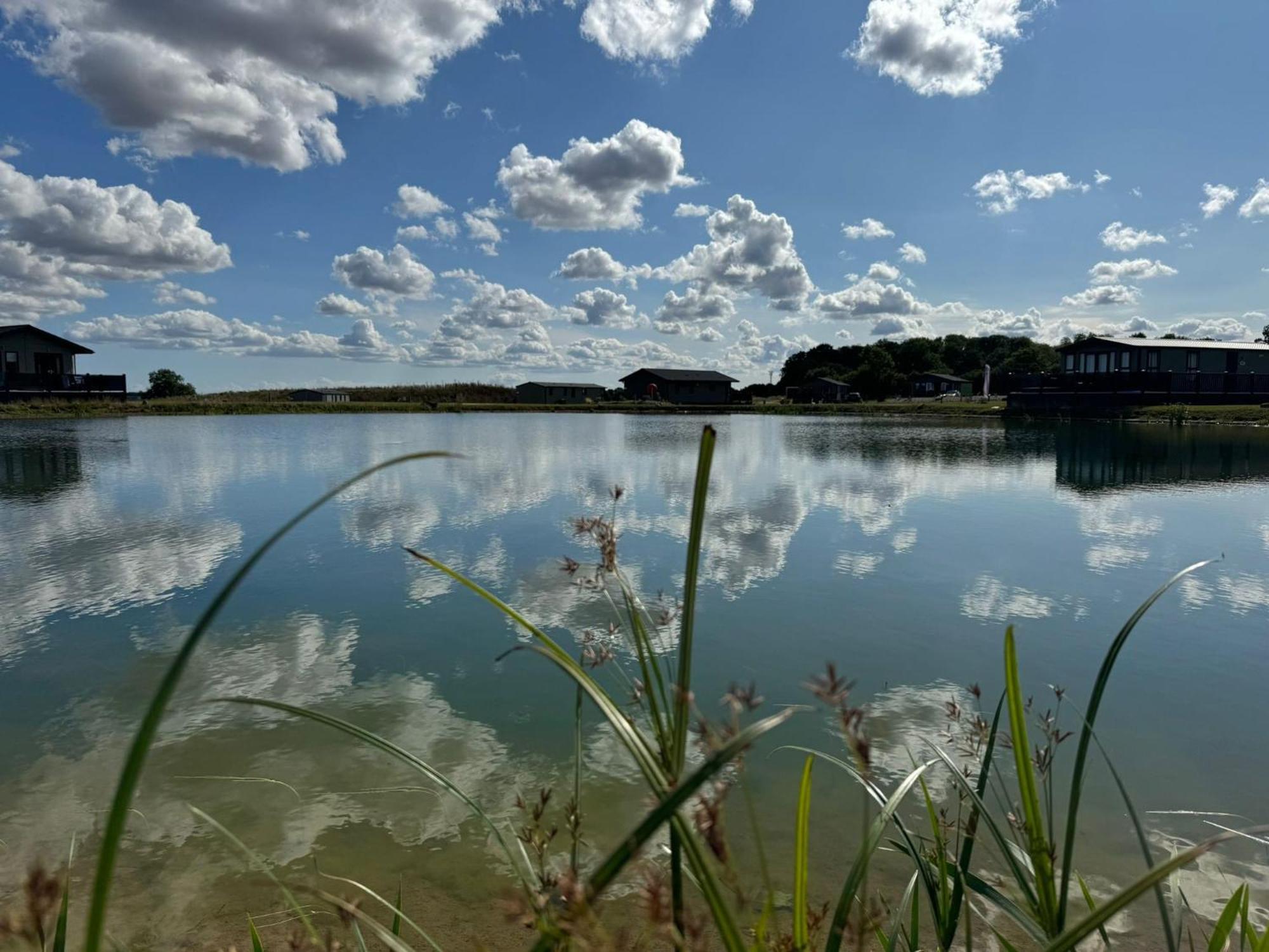 Brackenborough Lakes Resort Louth  Exterior photo